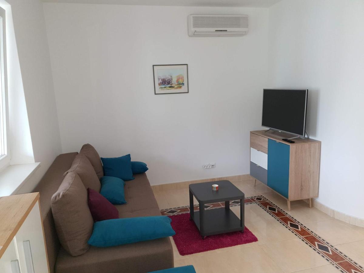 D&M Apartman 1 Selce Buitenkant foto